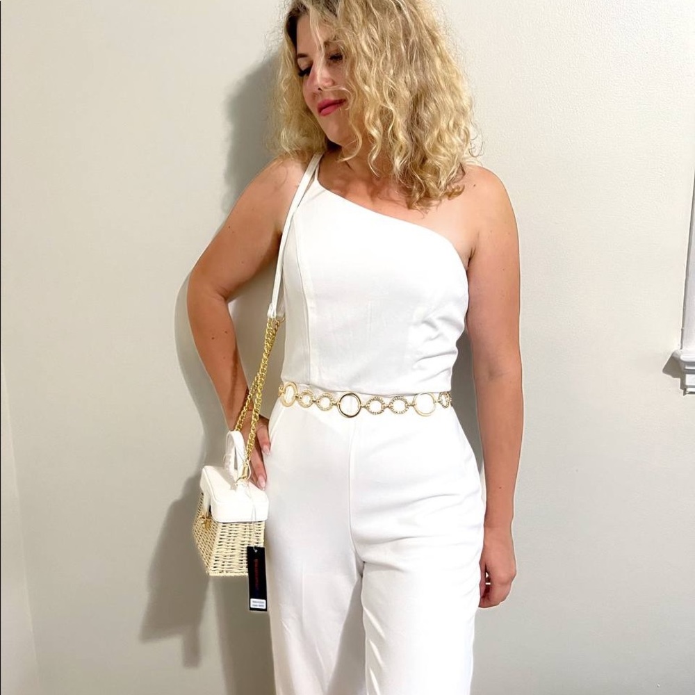 White new jumpsuit (available without belt)